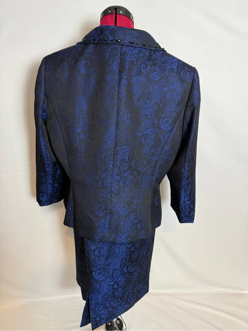 Tahari ASL Skirt Suit Size 16 Blue & Black Paisley 2-Piece Set Blazer & Skirt